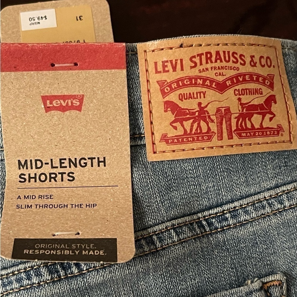 NWT Levi’s Mid Length Denim Shorts Size 31 Blue - Picture 5 of 5